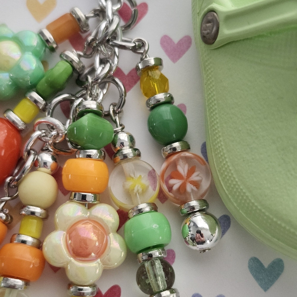 Comfy Croc-inspired Purse Charm or Keychain Handcrafted Glass Stone Floral Beads - Picture 5 of 8
